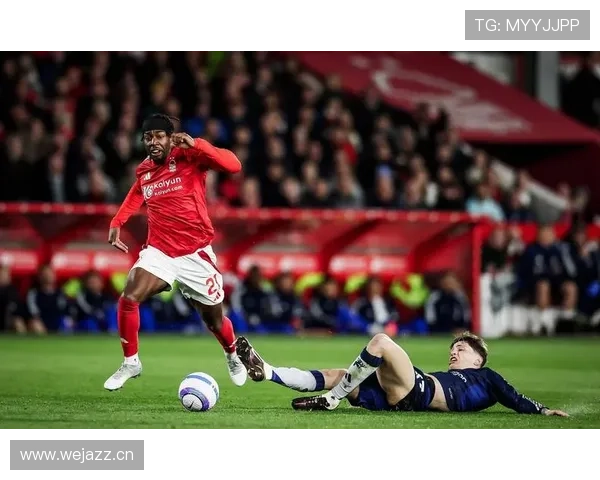 曼联防守体系漏洞频出,对赛季竞争稳定性带来考验