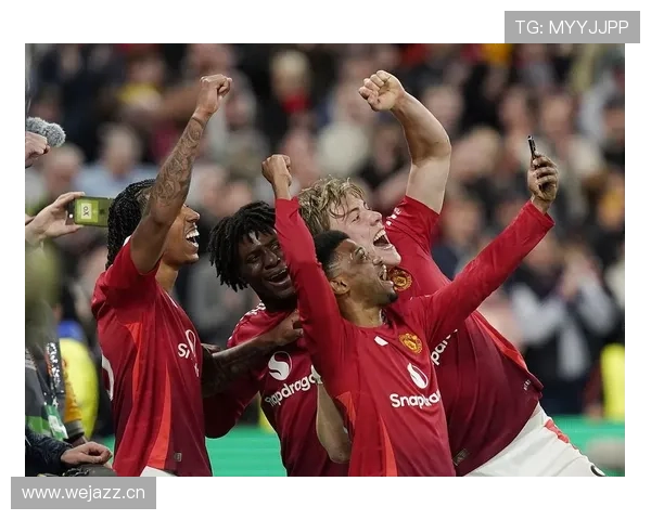 曼联赢球背后体系隐患加剧，重建进程面临稳定性考验