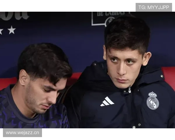 居莱尔与亚马尔同代天才对比:终结效率与战术角色差异 居莱尔与亚马尔同代天才对比:终结效率与战术角色差异