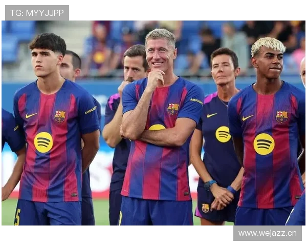 巴萨过度依赖边路进攻，战术单一性对赛季走势形成制约