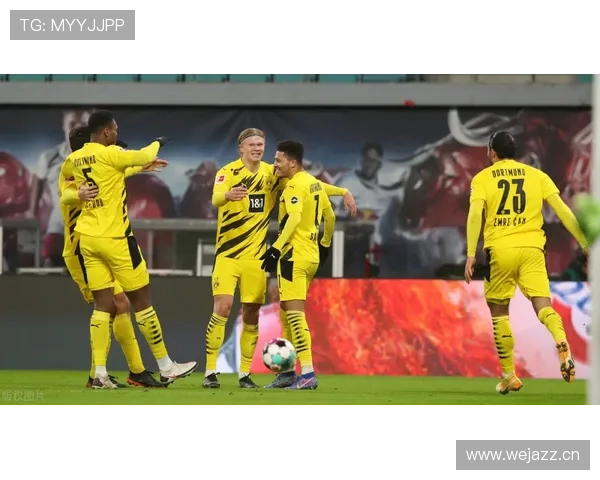 曼联边路打不开、中路难突破,空间利用问题已明显制约进攻表现