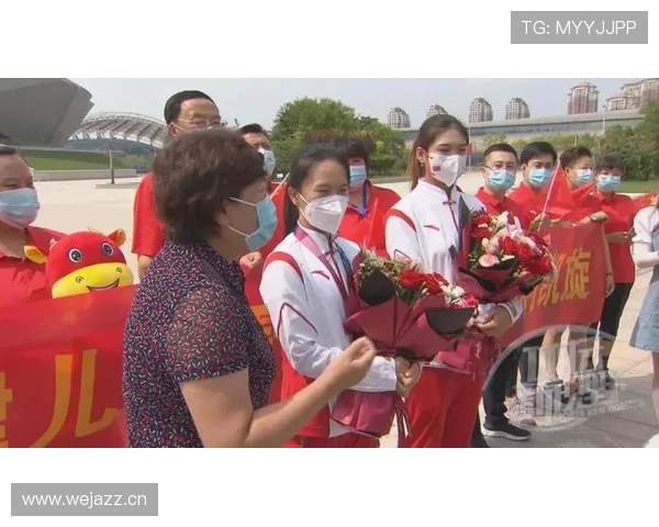 朱雪莹训练完顺手拎个爱马仕回家？