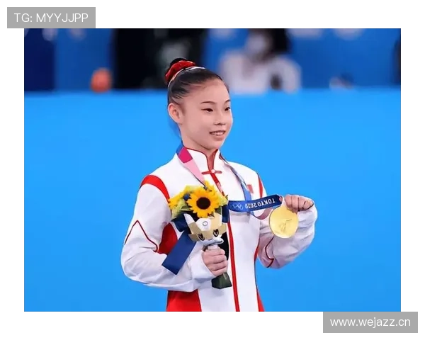 管晨辰居然随手一动作业都比我家猫还准，这自律谁顶得住啊？