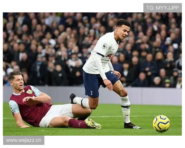 阿瑙托维奇前锋风格解析：支点作用与状态回暖表现